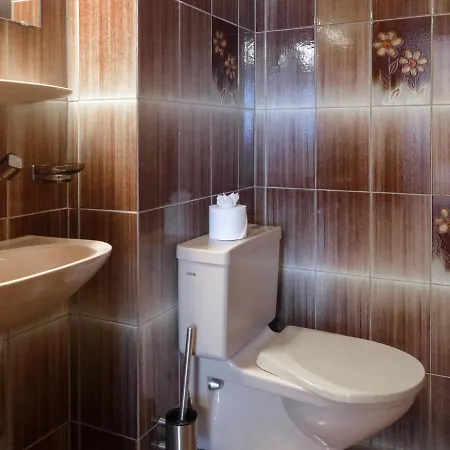 Amara Apartment *